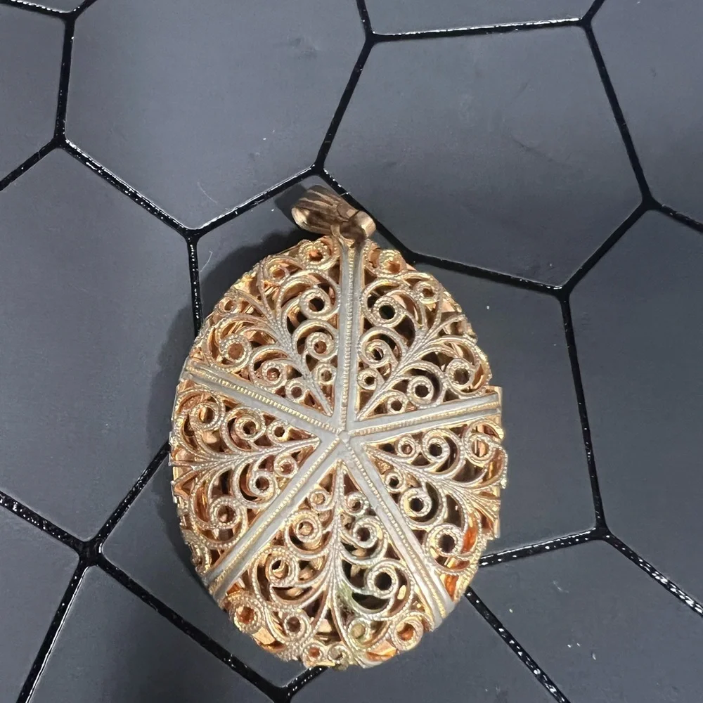 Vintage Gold Tone Filigree Locket Pendant